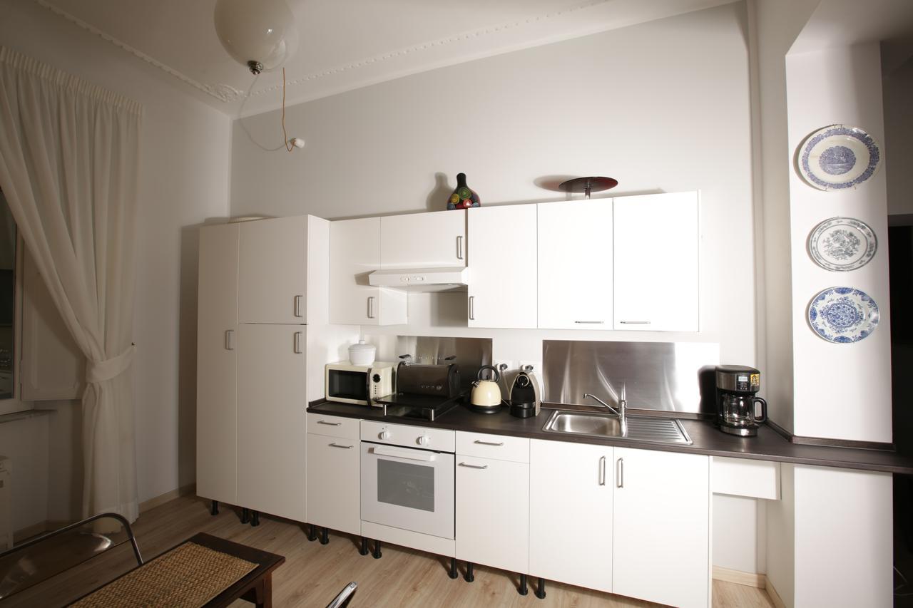 B&B Laurus Colosseo ローマ エクステリア 写真