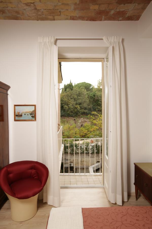 B&B Laurus Colosseo ローマ エクステリア 写真