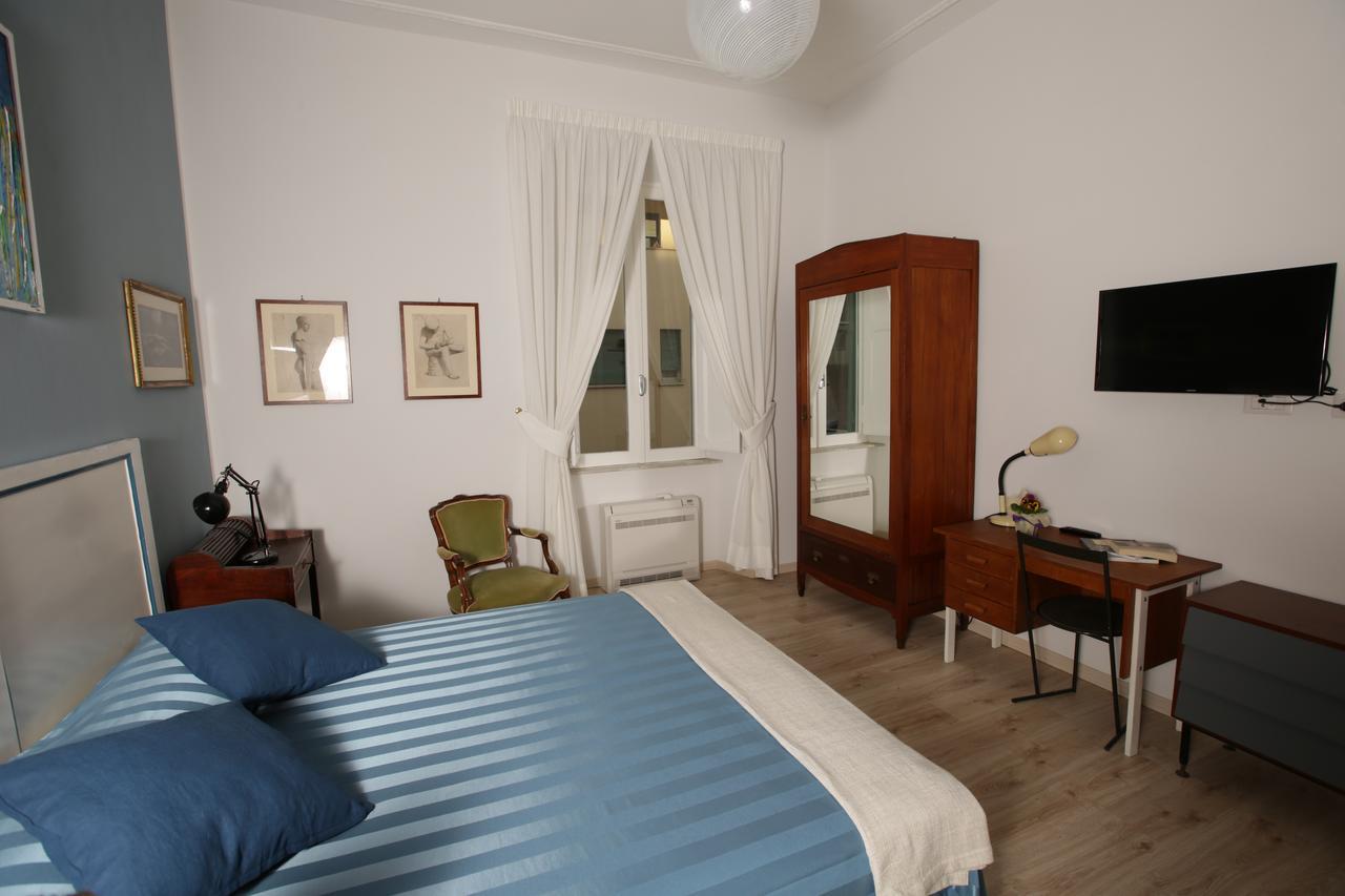 B&B Laurus Colosseo ローマ エクステリア 写真