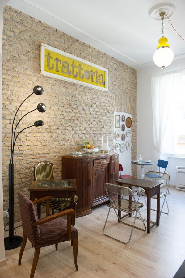 B&B Laurus Colosseo ローマ エクステリア 写真